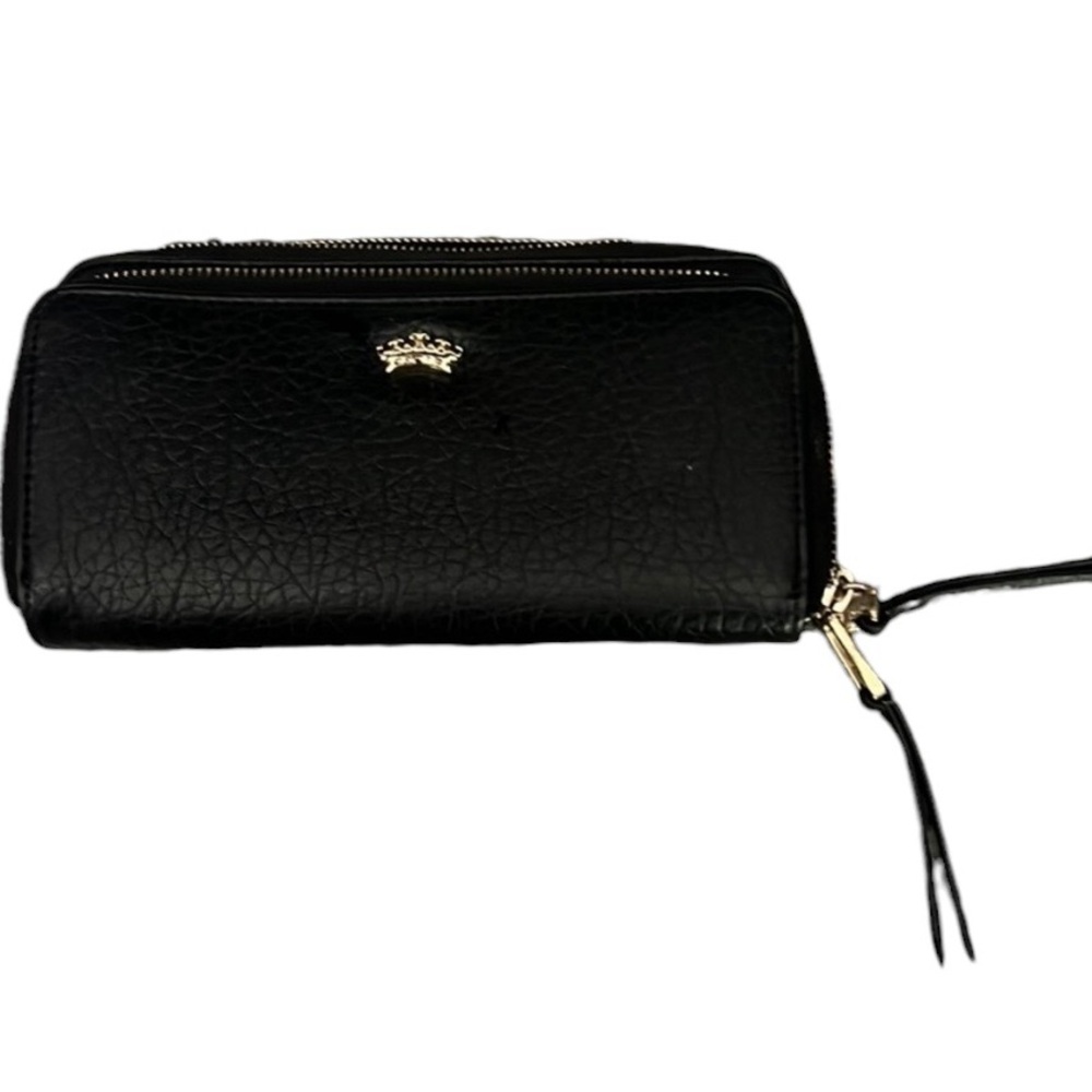 Juicy Couture like new wallet. Double zippered!